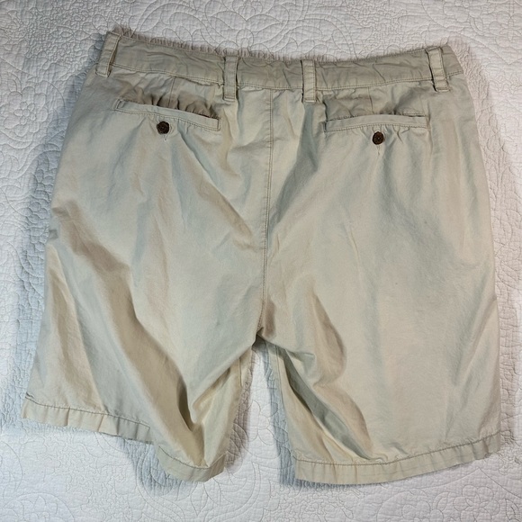 Tailor Vintage | Khaki Shorts | Size 36 - Picture 2 of 6